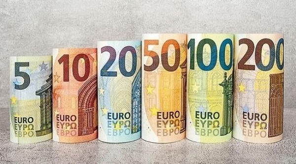 1 Euro bằng bao nhiêu tiền Việt